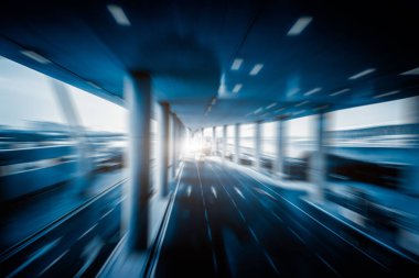 Shanghai, Çin'in mavi tonu şehir içi karayolu.