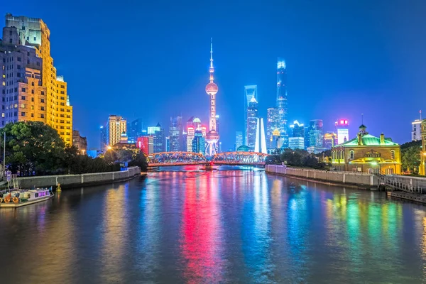Shanghai Skyline at Night in China. — Stock Photo, Image