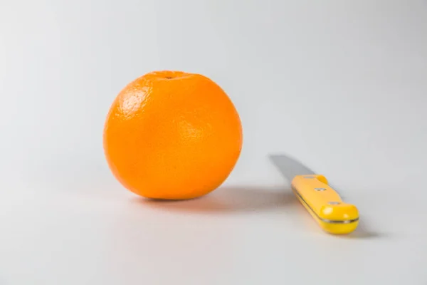 Detalhe Tiro de frutas frescas contra fundo branco — Fotografia de Stock