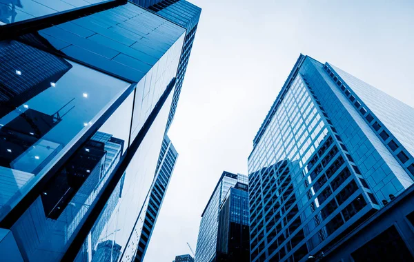 Low angle view of skyscrapers in Hong Kong — Stock Photo, Image