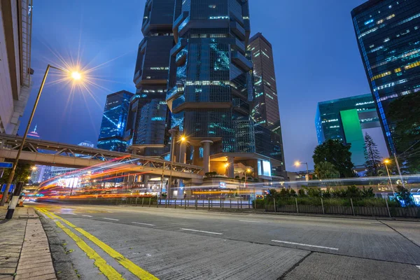 Senderos para semáforos en el centro de Hong Kong —  Fotos de Stock