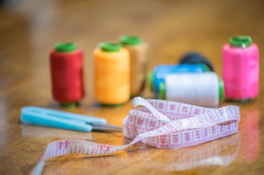 Dikiş seti Detaylı görünüm tablo