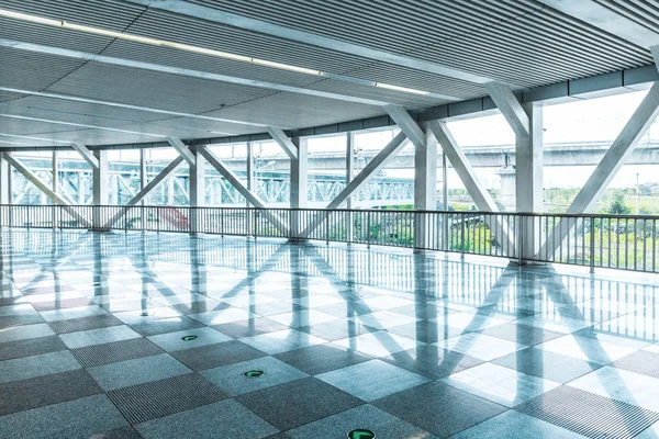 Prázdné chodby z moderní letiště — Stock fotografie