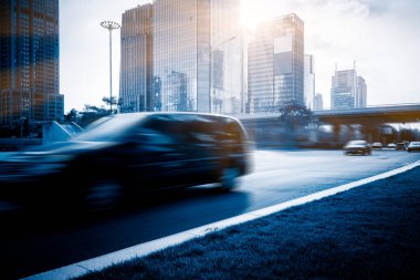 cityscape arka planda ile sokak görünümü