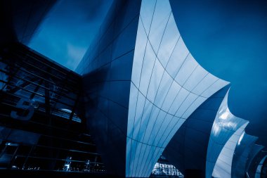 Kent Meydanı, soyut Heykel Sergisi