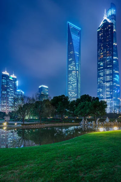Central park in downtown of shanghai against sky — Stock Photo, Image