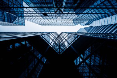 Gökdelenlerin düşük açılı görüntüsü