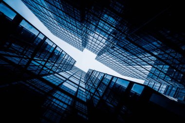 Gökdelenlerin düşük açılı görüntüsü