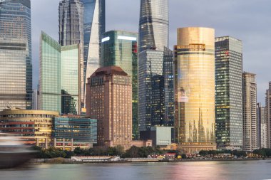 Huangpu Nehri ile Şanghay yerler 