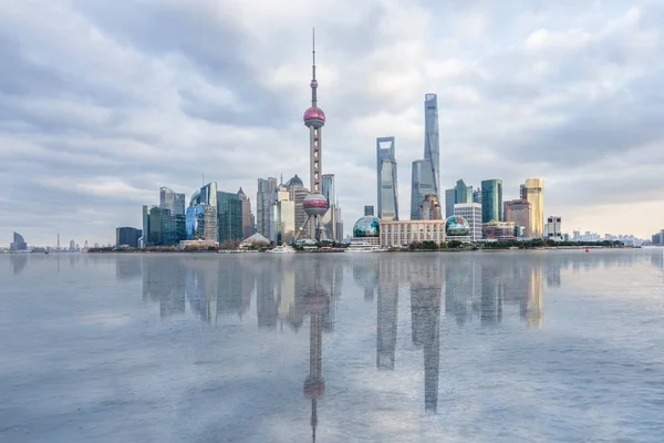 Shanghais skyline panorama — Stockfoto