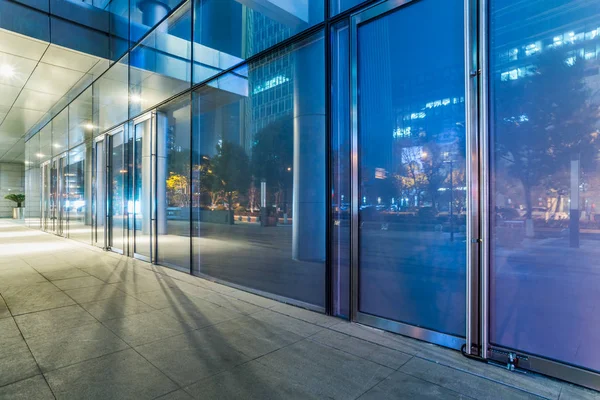 Edificio moderno al aire libre — Foto de Stock