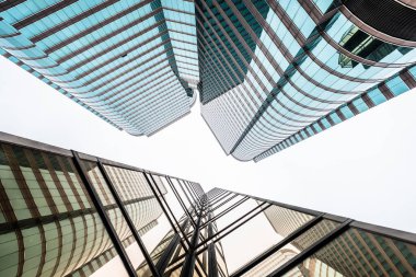 Düşük açılı bir açıdan gökdelenler