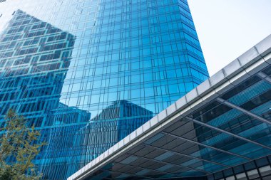 Düşük açılı bir açıdan gökdelenler