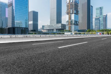 Şehir suzhou şehir merkezinden aracılığıyla boş trafiğe çıkmak