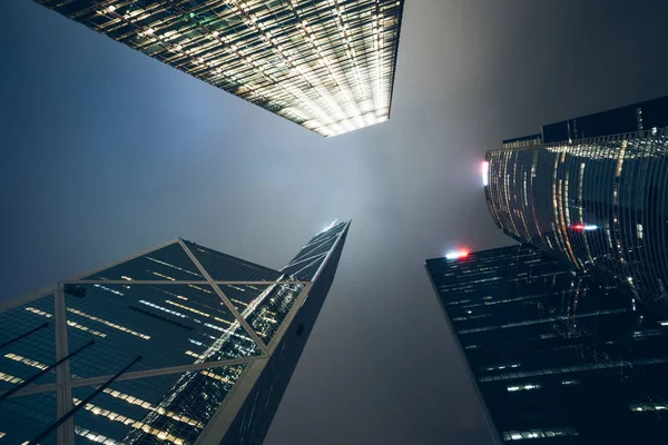 Hong Kong iş binaların düşük açılı görünüş — Stok fotoğraf