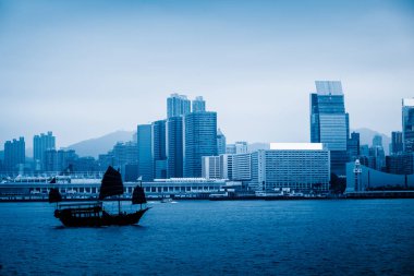 hong Kong Victoria Limanı manzarasına