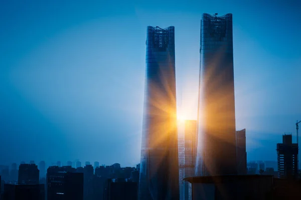 Высокая часть современных небоскребов в Наньчане — стоковое фото