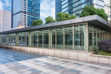 metro istasyonu girişi