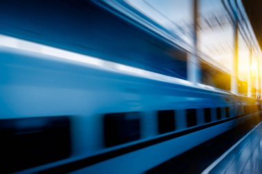 Tren platformu terk bulanık bakış 