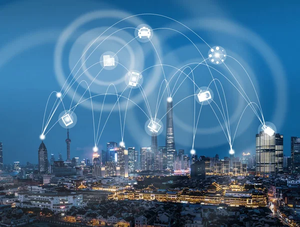 WiFi simgesi ve cityscape ve ağ bağlantı kavramı