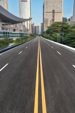 Boş şehir sokak kavşak