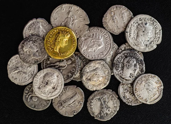 Moneda antigua del Imperio Romano . — Foto de Stock
