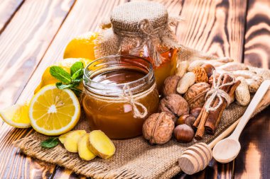 Limon ve fındık ile tatlım.