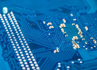 Bilgisayar anakartının mavi devre kartı arka planı