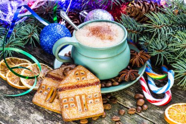 Noel Breakfast.Coffee Kupası ve kahve çekirdekleri.