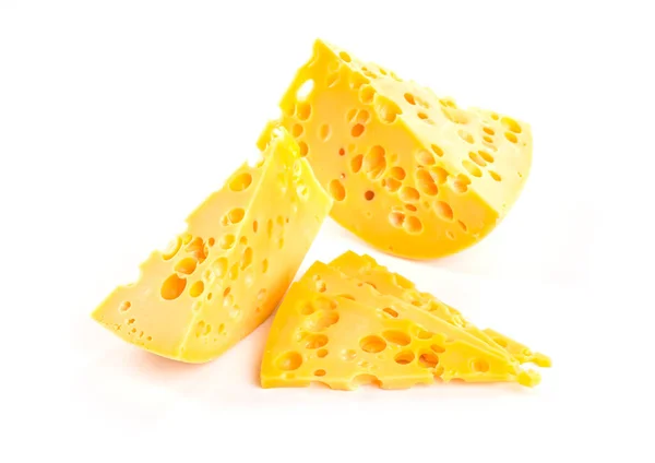 Pedazo de queso aislado — Foto de Stock