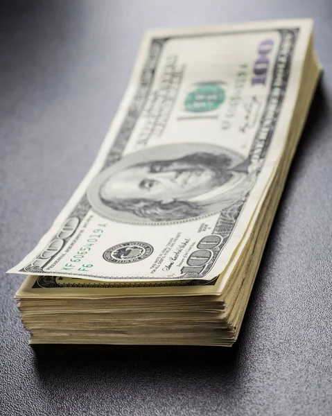 Para bizimle dolar roll. Seçici odak.