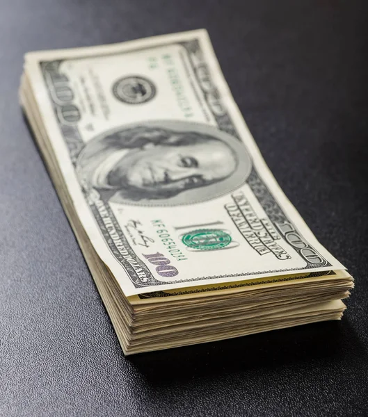 Para bizimle dolar roll. Seçici odak.