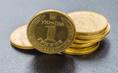 Ukrayna yığın siyah sikkeleri.