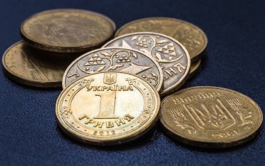 Ukrayna yığın siyah sikkeleri.