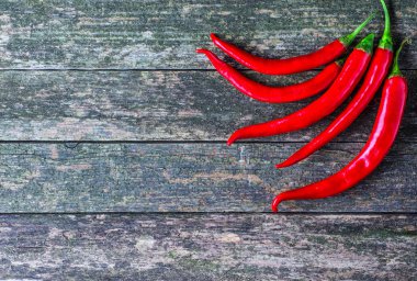 Sebze ahşap üzerine. Biyo sağlıklı gıda, otlar ve baharatlar.