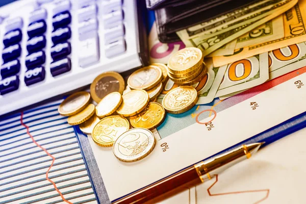 İş rapor. Money.Financial iş stratejisi