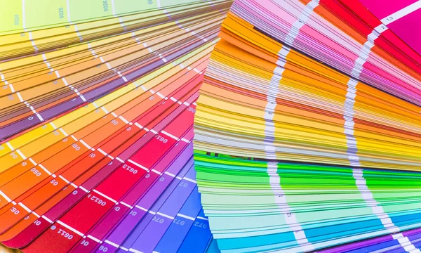 Färghjulet för att välja färg tonen — Stockfoto