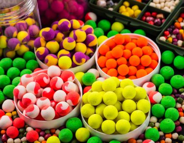 Yemler üzerinde sazan yakalamak