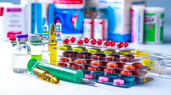 Receta de medicamentos para medicamentos de tratamiento. Medicamentos farmacéuticos — Foto de Stock