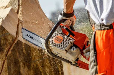  Ukrayna Kiev 22 Haziran 2019 Kiev 'de elektrikli testere. Stihl bir G.