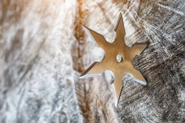 Shuriken (throwing star), traditional japanese ninja cold weapon — Stock Photo, Image