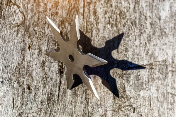 Shuriken (throwing star), traditional japanese ninja cold weapon — Stock Photo, Image