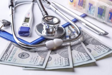 Tedavi ilaç tedavisi için ilaç reçete. İlaç doktor