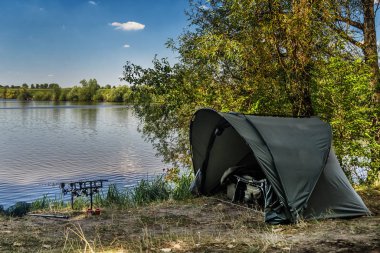 Lake.Carp Angling doğal manzara ov de Sazan oturumu