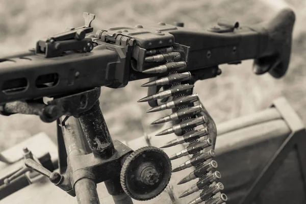 Пулемёт вермахта MG-42, установленный на мотоцикле — стоковое фото