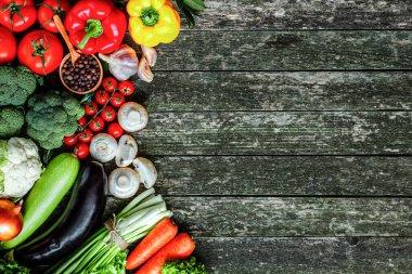 Sağlıklı yiyecekler. Sebze ve meyveler. organik sebze ahşap. T