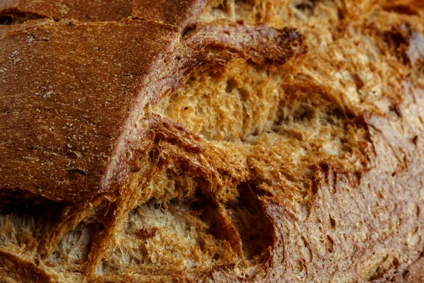 Čerstvě Upečený Tradiční Chléb Dřevěném Stole Kopírovacím Prostorem Jídlo Detailní — Stock fotografie