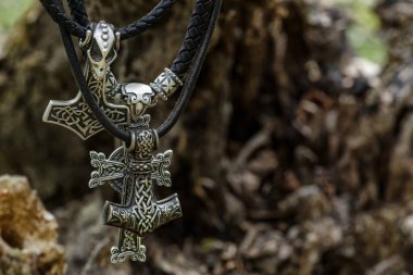 İskandinav tılsımı Thor 'un çekici 