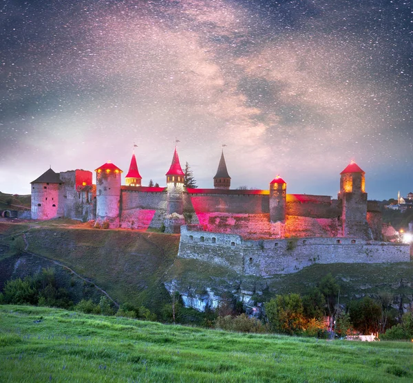 Luci notturne della fortezza — Foto Stock