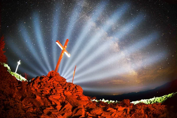Kreuz auf Mount Strymba — Stockfoto